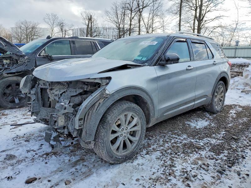 FORD EXPLORER 2022 with VIN 1FMSK8FH4NGA71758 - Photo from auction