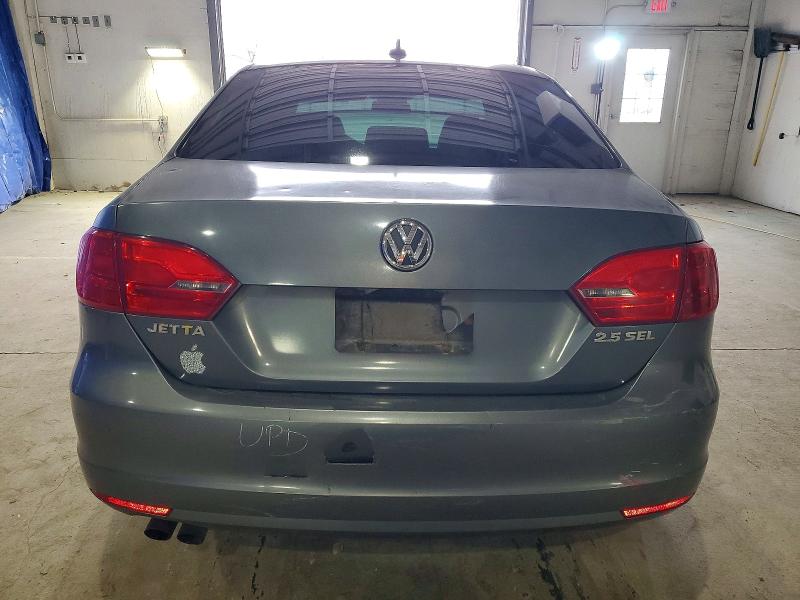Photo 6 from auction – 2011 VOLKSWAGEN JETTA SEL with VIN 3VWLX7AJ1BM307053