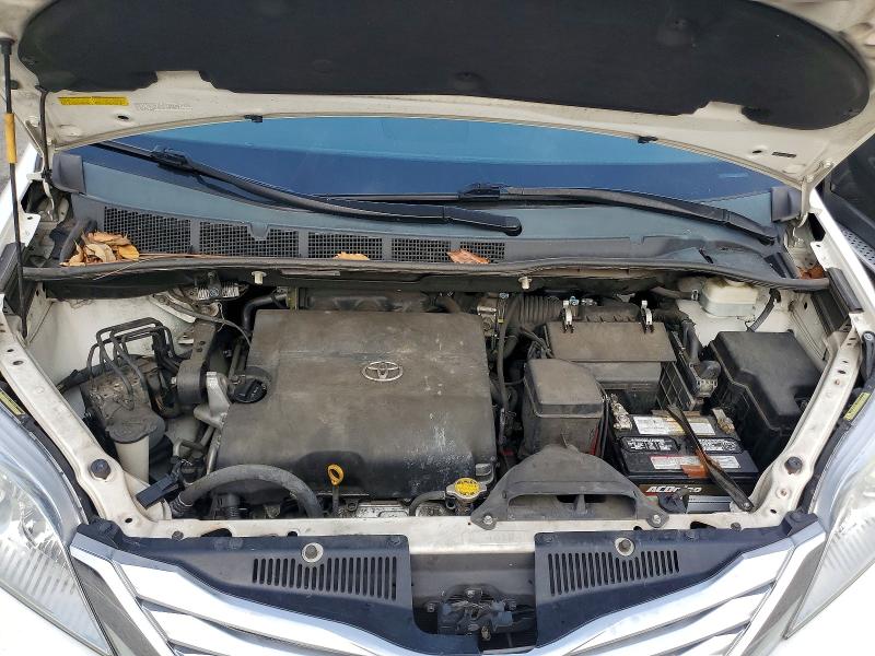 Photo 12 from auction – 2012 TOYOTA SIENNA XLE with VIN 5TDDK3DC5CS039220