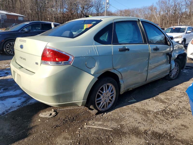 Photo 3 from auction – 2011 FORD FOCUS SE with VIN 1FAHP3FN2BW139653
