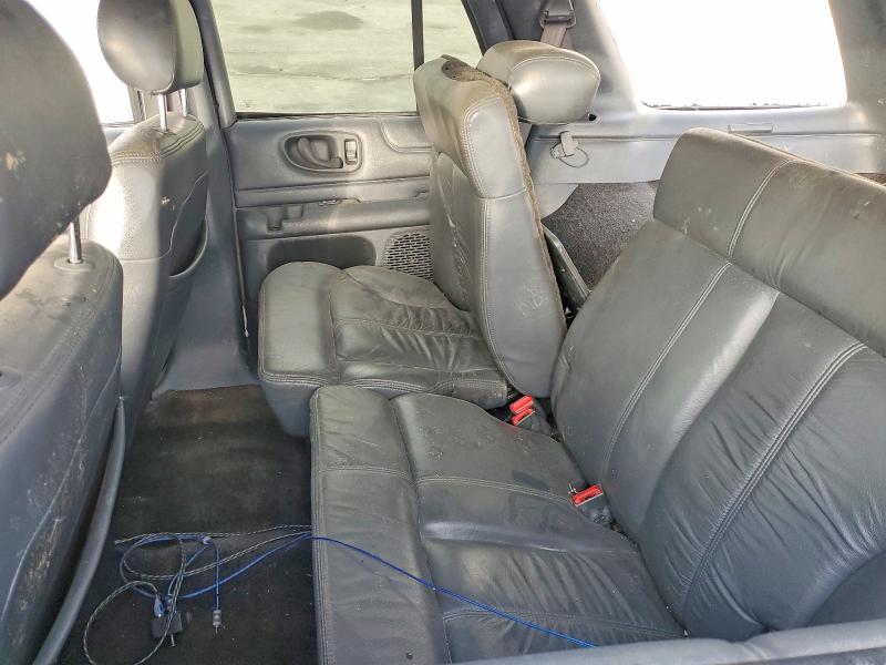 Photo 10 from auction – 2002 CHEVROLET BLAZER with VIN 1GNDT13W22K214047