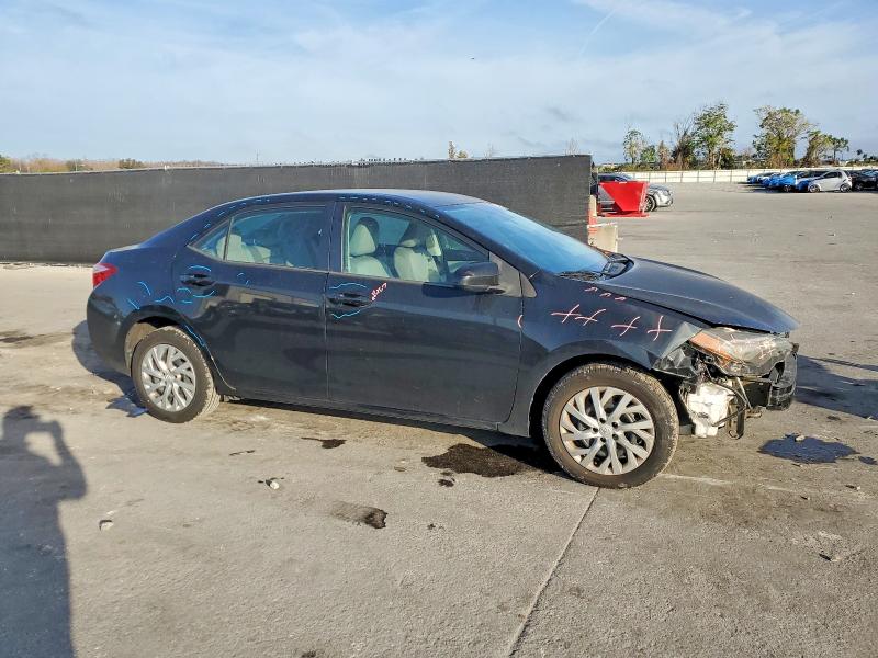 Photo 4 from auction – 2017 TOYOTA COROLLA L with VIN 5YFBURHE8HP614457