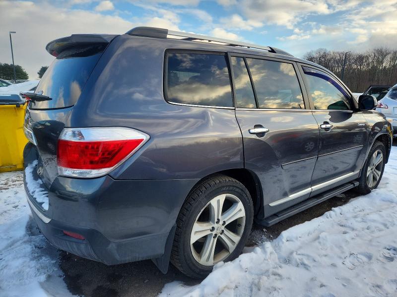 Photo 3 from auction – 2011 TOYOTA HIGHLANDER with VIN 5TDDK3EH0BS081870