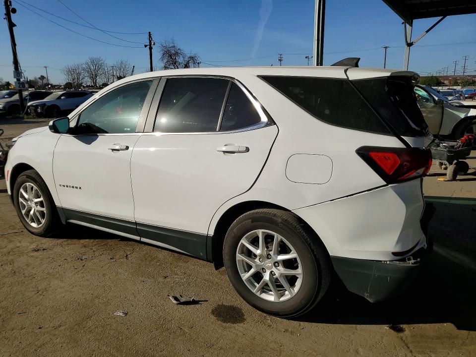 Photo 2 from auction – 2022 CHEVROLET EQUINOX with VIN 3GNAXKEV0NL137232