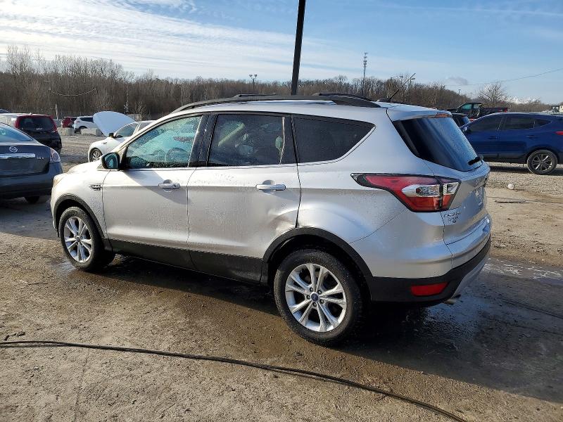 Photo 2 from auction – 2017 FORD ESCAPE with VIN 1FMCU0GD5HUB28261