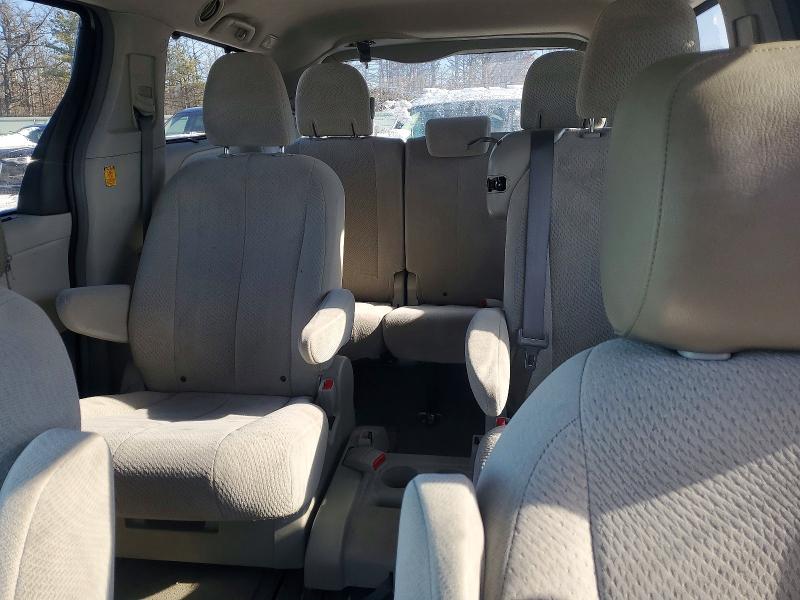 Photo 10 from auction – 2012 TOYOTA SIENNA LE with VIN 5TDKK3DC2CS189034