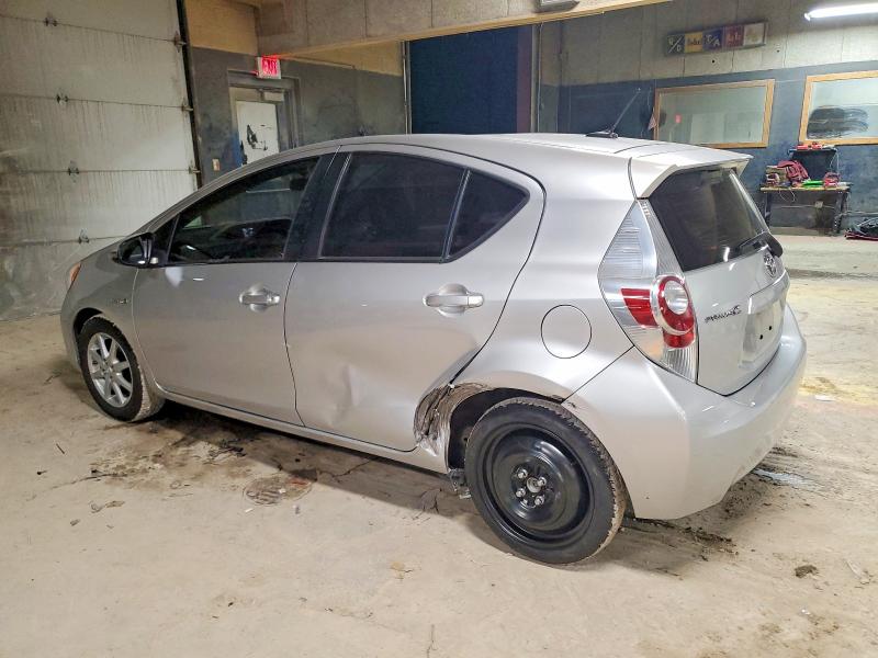 Photo 2 from auction – 2012 TOYOTA PRIUS C with VIN JTDKDTB32C1020268