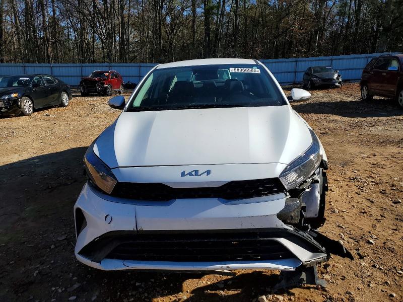 Photo 5 from auction – 2024 KIA FORTE with VIN 3KPF24AD9RE832406