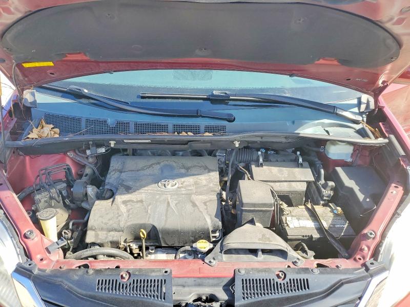 Photo 12 from auction – 2013 TOYOTA SIENNA LE with VIN 5TDKK3DC4DS304024