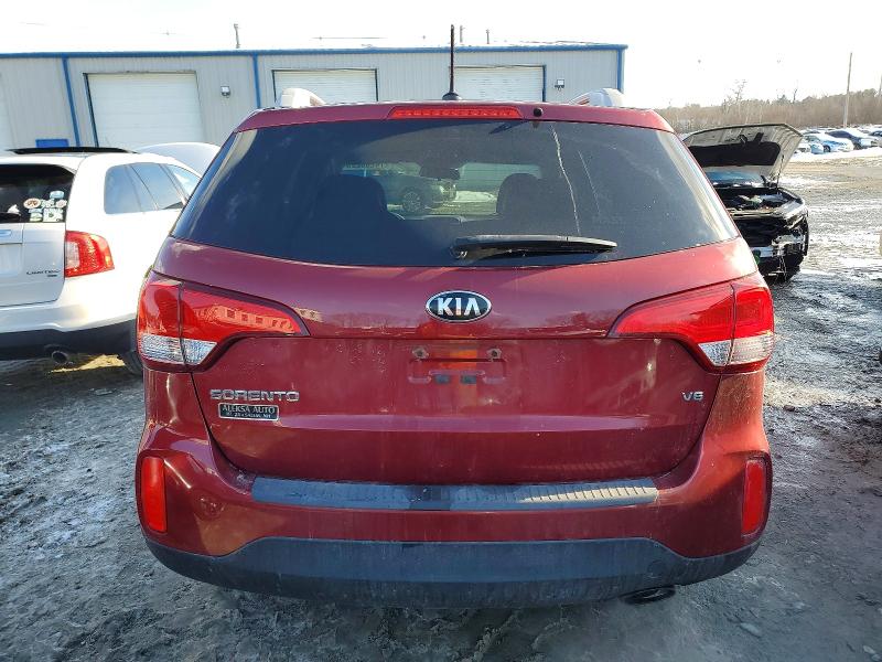 Photo 6 from auction – 2015 KIA SORENTO LX with VIN 5XYKTDA79FG602305