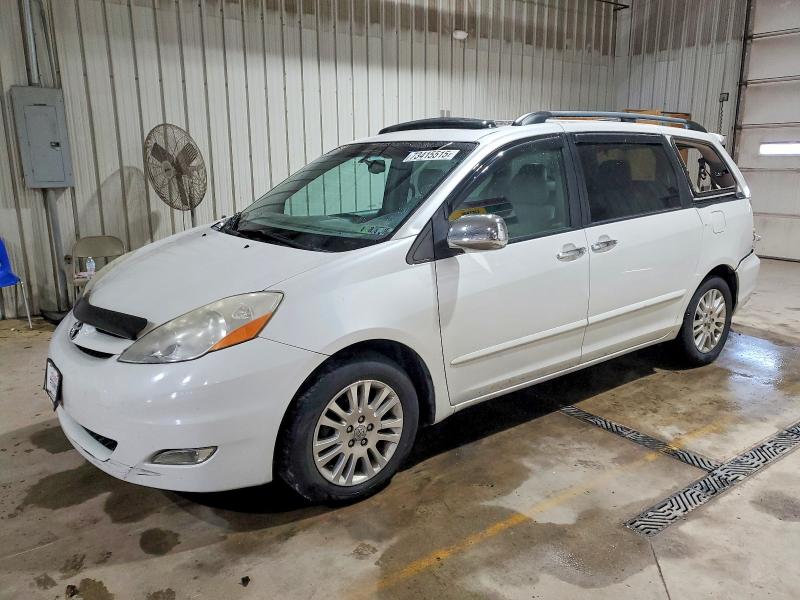 TOYOTA SIENNA 2007 with VIN 5TDZK22C47S030498 - Photo from auction