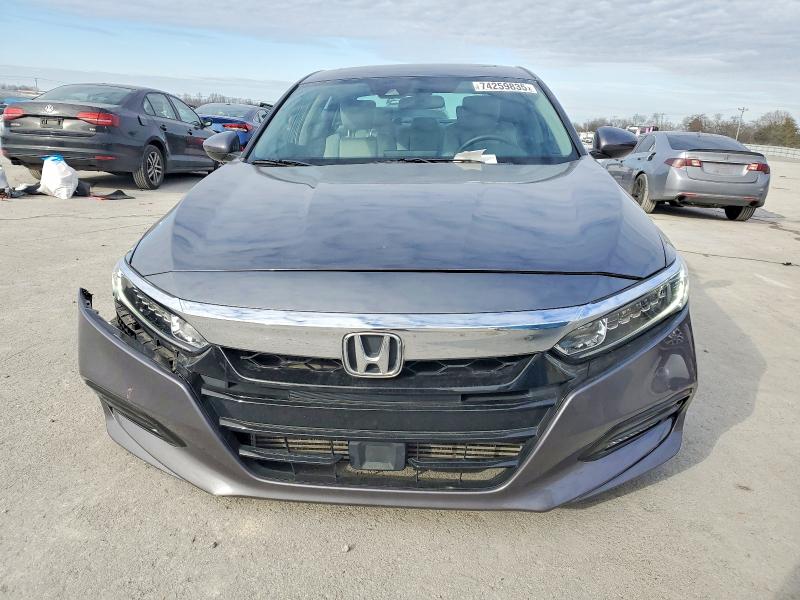 Photo 5 from auction – 2018 HONDA ACCORD with VIN 1HGCV1F40JA203501