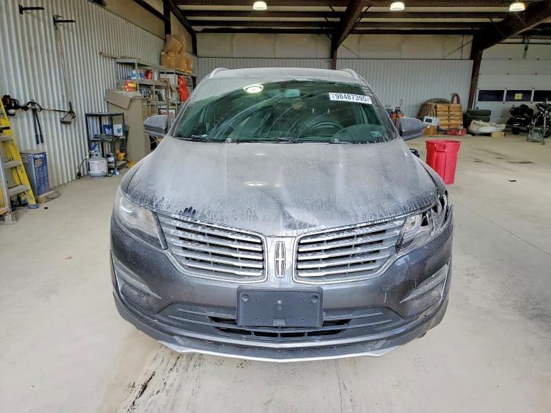 Photo 5 from auction – 2017 LINCOLN MKC with VIN 5LMCJ1C93HUL45028