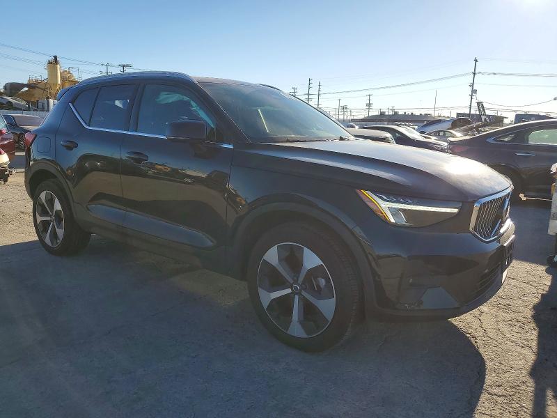 Photo 4 from auction – 2025 VOLVO XC40 PLUS with VIN YV4L12UE7S2476732