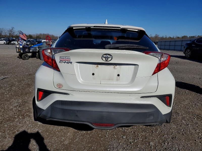 Photo 6 from auction – 2018 TOYOTA C-HR XLE with VIN NMTKHMBX8JR049608
