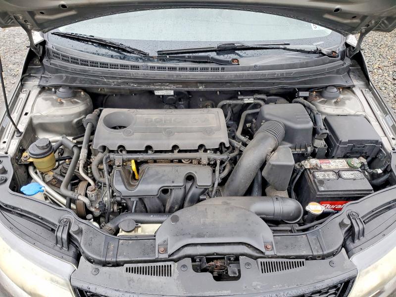 Zdjęcie 11 z aukcji – 2011 KIA FORTE EX z VIN KNAFU6A26B5402612