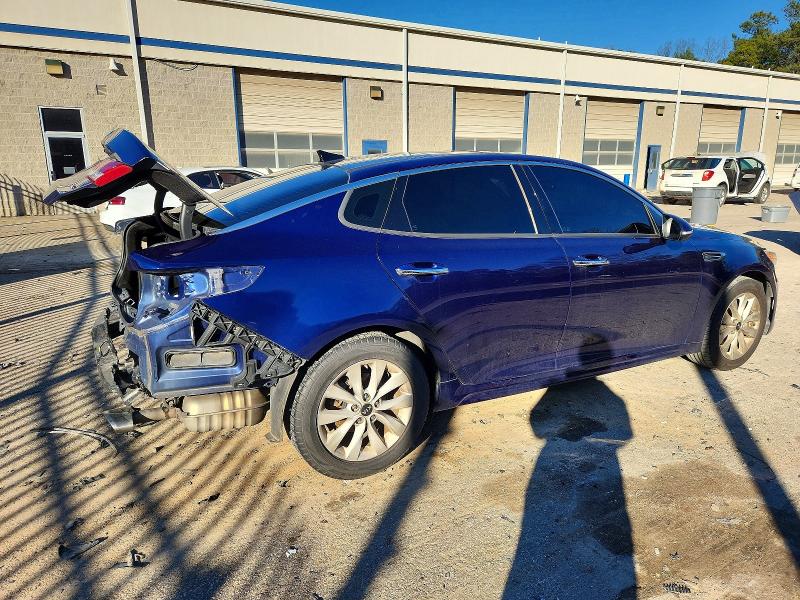 Photo 3 from auction – 2016 KIA OPTIMA EX with VIN 5XXGU4L31GG121385