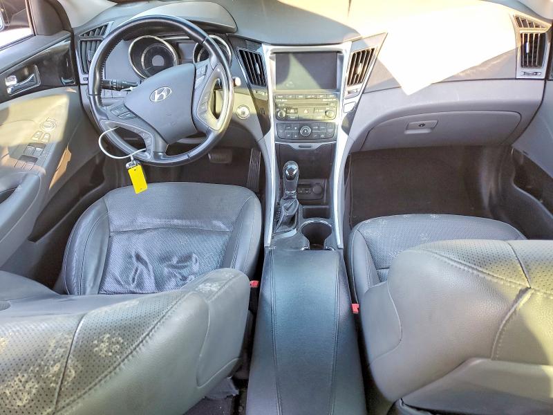 Photo 8 from auction – 2014 HYUNDAI SONATA SE with VIN 5NPEC4AC0EH884349