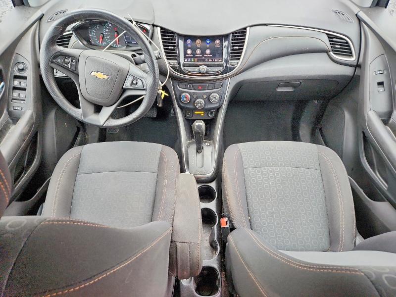 Photo 8 from auction – 2020 CHEVROLET TRAX LS with VIN 3GNCJNSB4LL196576