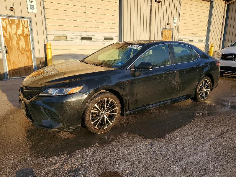 TOYOTA CAMRY L 2018 with VIN 4T1B11HK2JU650407 - Photo from auction
