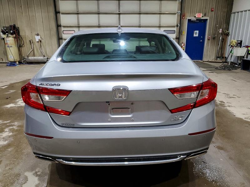 Photo 6 from auction – 2018 HONDA ACCORD with VIN 1HGCV2F95JA043455