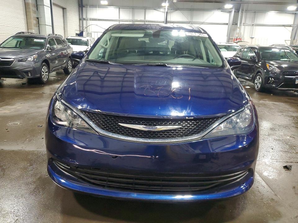 Photo 5 from auction – 2017 CHRYSLER PACIFICA T with VIN 2C4RC1DG7HR529135