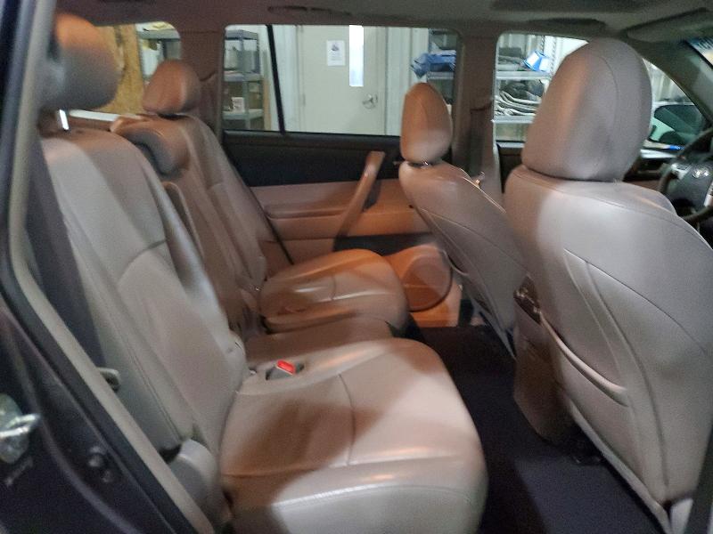 Снимка 11 от търг – 2011 TOYOTA HIGHLANDER с VIN 5TDBK3EH3BS072037