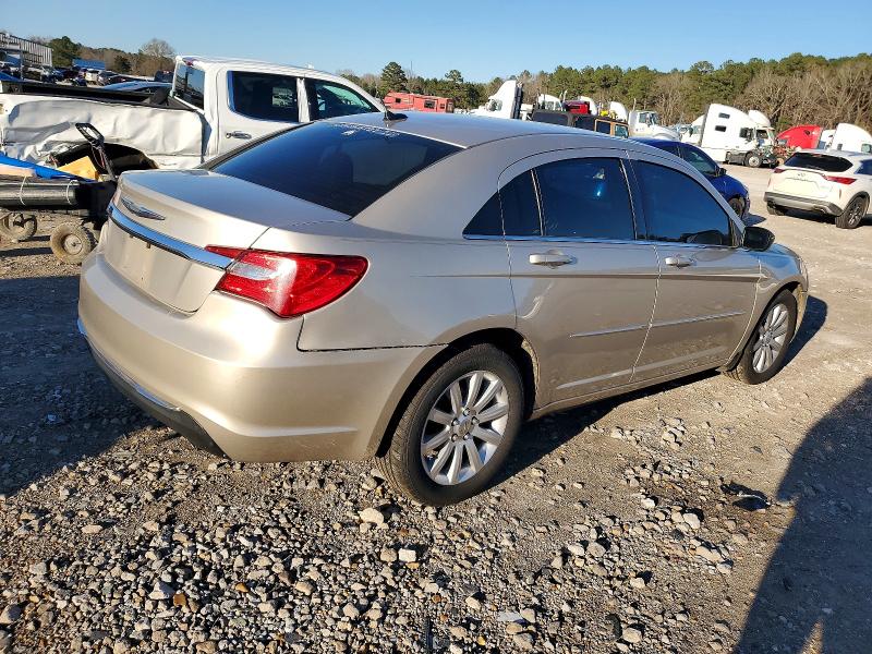 Photo 3 from auction – 2013 CHRYSLER 200 TOURIN with VIN 1C3CCBBG7DN704249