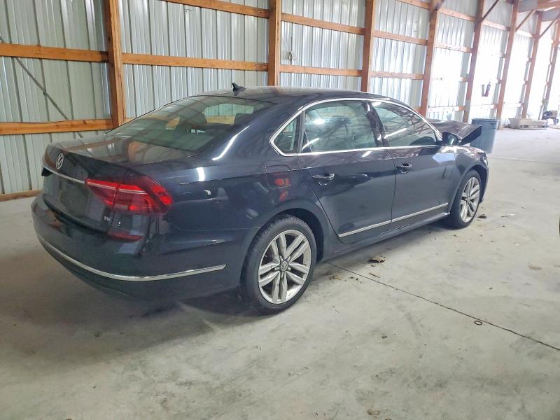 Photo 3 from auction – 2017 VOLKSWAGEN PASSAT with VIN 1VWGT7A36HC071671