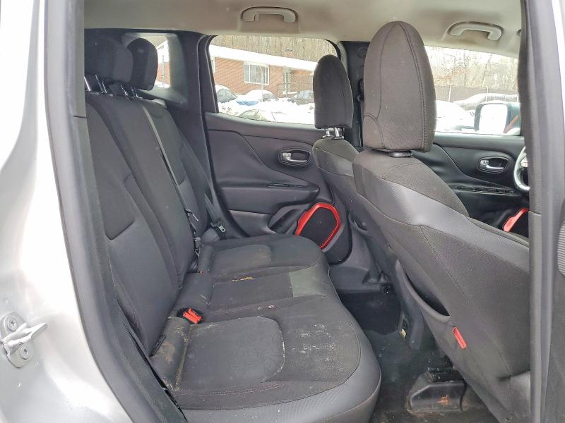 Photo 10 from auction – 2015 JEEP RENEGADE T with VIN ZACCJBCT8FPB50940