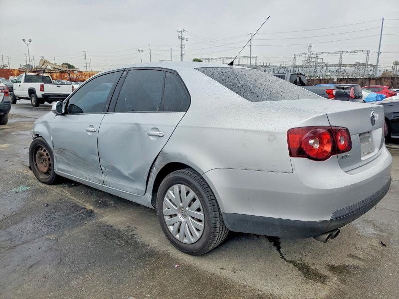Photo 2 from auction – 2010 VOLKSWAGEN JETTA with VIN 3VWJZ7AJ5AM080272