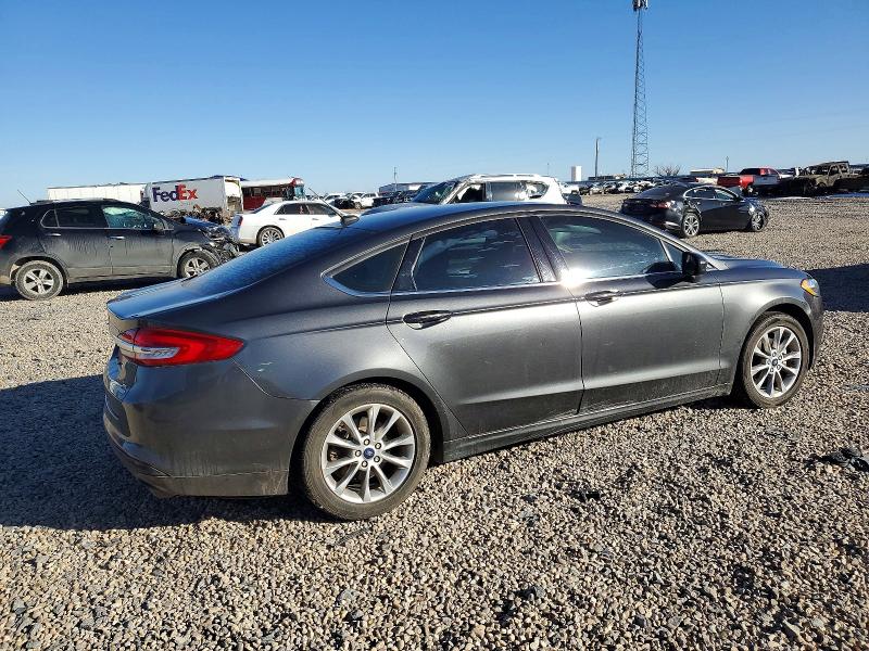 Photo 3 from auction – 2017 FORD FUSION with VIN 3FA6P0HD3HR407616