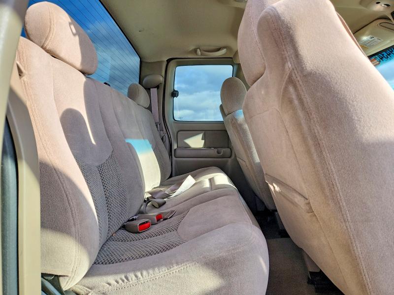 Photo 10 from auction – 2004 CHEVROLET SILVERADO with VIN 2GCEC19T941195428