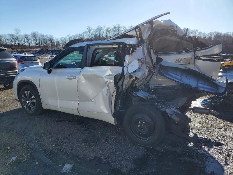 Photo 2 from auction – 2024 TOYOTA HIGHLANDER with VIN 5TDKDRBH2RS564683