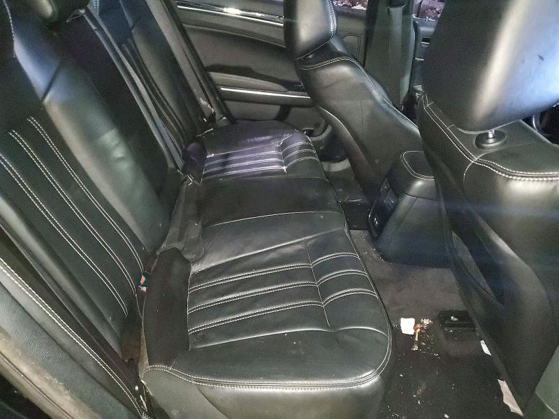 Photo 10 from auction – 2017 CHRYSLER 300 S with VIN 2C3CCAGG5HH605673