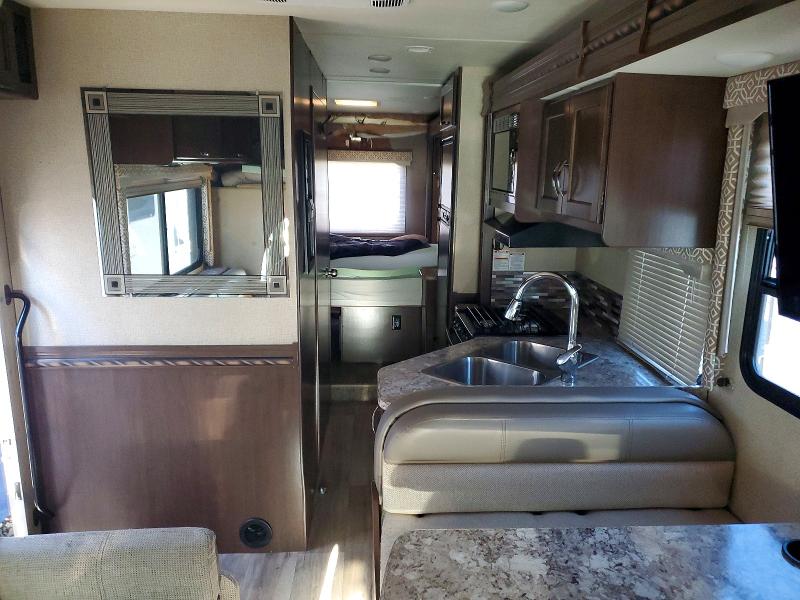 Photo 6 from auction – 2017 FORD MOTORHOME with VIN 1FDXE4FS8HDC14296