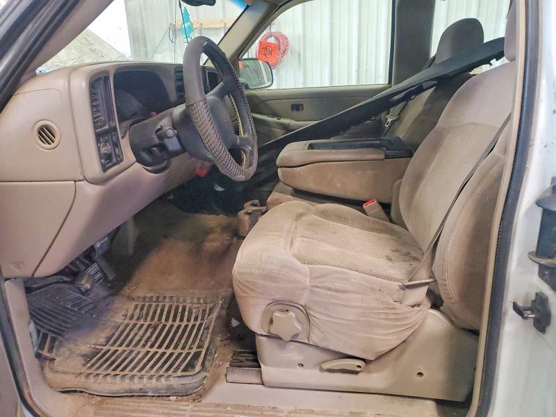 Photo 7 from auction – 2002 CHEVROLET SILVERADO with VIN 2GCEC19T721396452