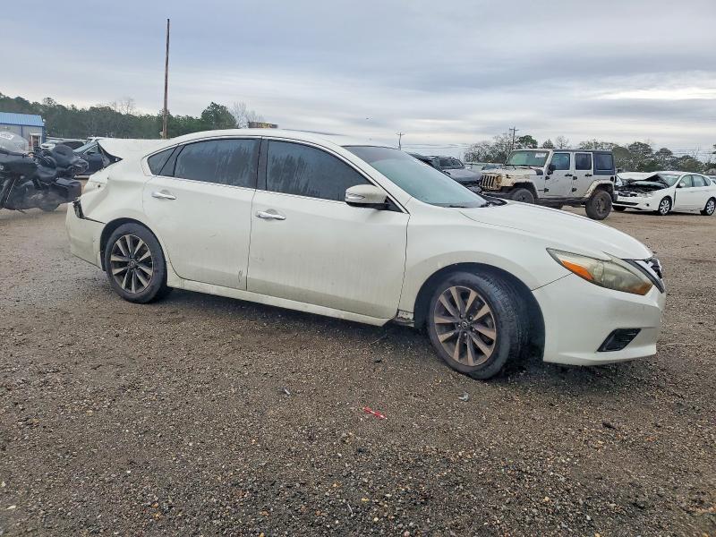 Photo 4 from auction – 2016 NISSAN ALTIMA 2.5 with VIN 1N4AL3AP3GC209370