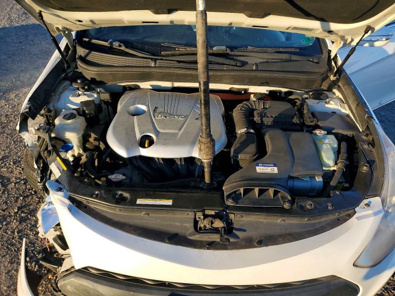Photo 11 from auction – 2012 HYUNDAI SONATA HYBRID with VIN KMHEC4A45CA054460