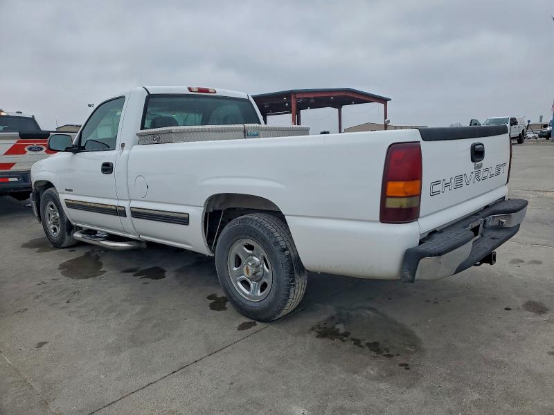 Photo 2 from auction – 2000 CHEVROLET SILVERADO with VIN 1GCEC14W0YZ193128