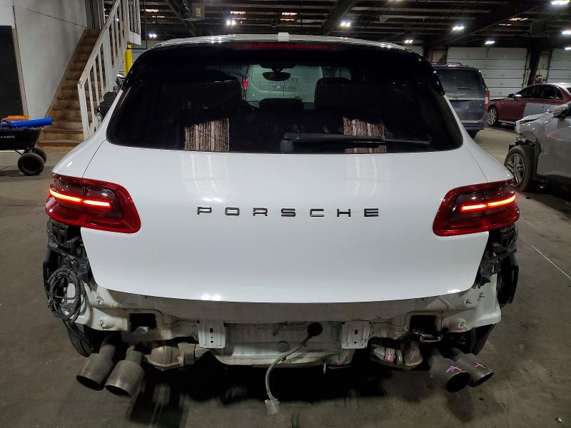 Photo 6 from auction – 2015 PORSCHE MACAN S with VIN WP1AB2A53FLB50615