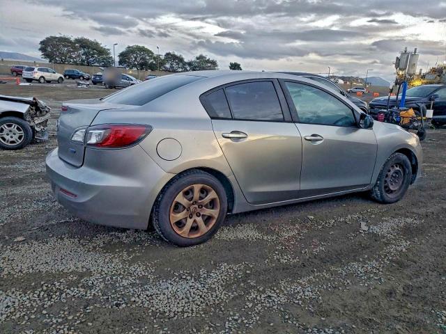 Photo 3 from auction – 2013 MAZDA MAZDA 3 with VIN JM1BL1U87D1702502