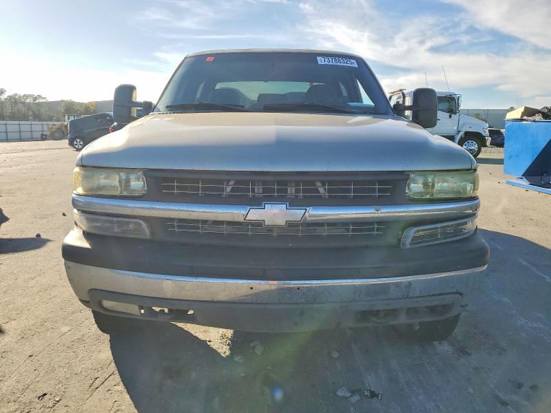 Photo 5 from auction – 2001 CHEVROLET SILVERADO with VIN 1GCGC13UX1F177163