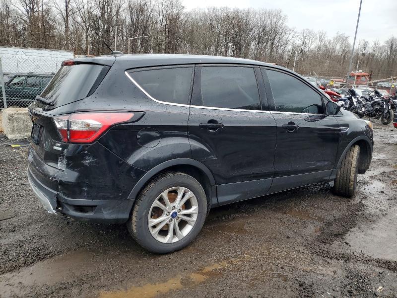 Photo 3 from auction – 2017 FORD ESCAPE SE with VIN 1FMCU0GD2HUE12043