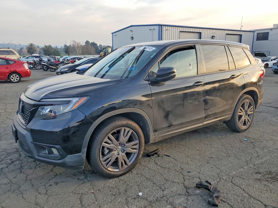 HONDA PASSPORT 2019 with VIN 5FNYF7H56KB010501 - Photo from auction