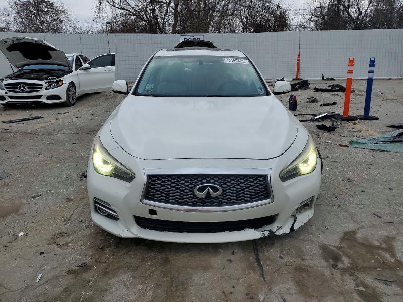 Photo 5 from auction – 2014 INFINITI Q50 with VIN JN1BV7AR9EM688535