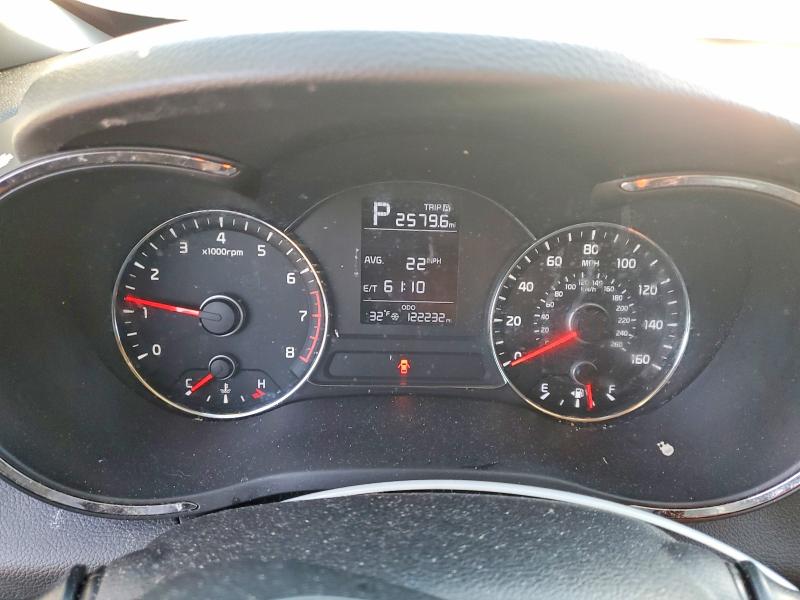 Photo 9 from auction – 2018 KIA FORTE with VIN 3KPFK4A77JE165026