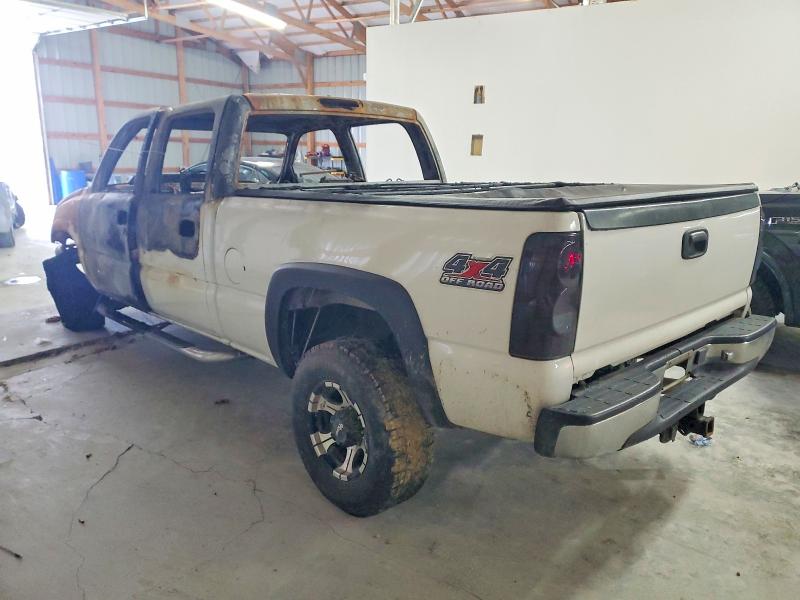 Photo 2 from auction – 2004 CHEVROLET SILVERADO with VIN 1GCHK23U04F161541