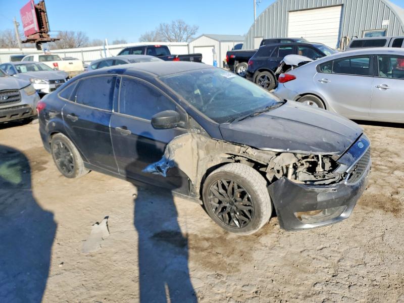 Photo 4 from auction – 2017 FORD FOCUS with VIN 1FADP3E26HL283920