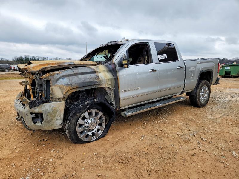 GMC SIERRA 2018 with VIN 1GT12UEY3JF161221 - Photo from auction